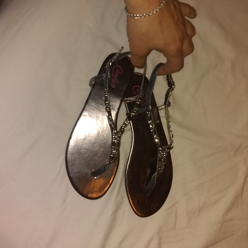 CANDIES SILVER  SANDALS W BIG RHINESTONE DETAIL !!